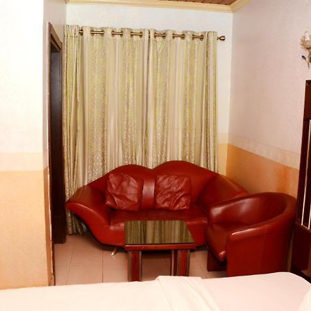 Terrace Green Hotels & Suite Lagos Bagian luar foto