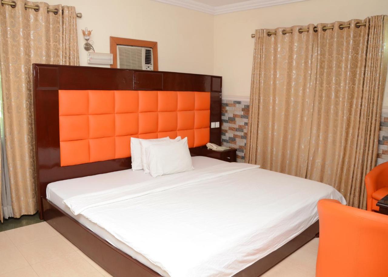 Terrace Green Hotels & Suite Lagos Bagian luar foto