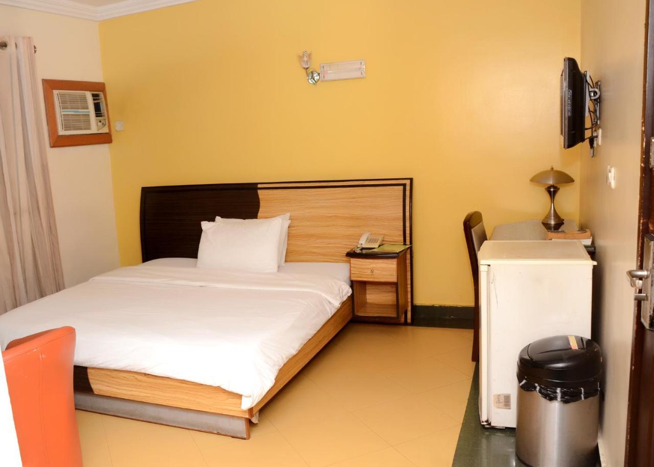 Terrace Green Hotels & Suite Lagos Bagian luar foto
