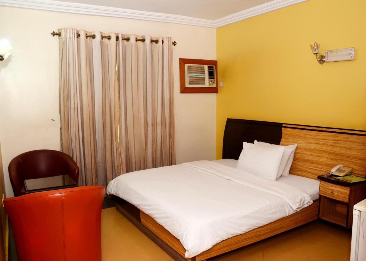 Terrace Green Hotels & Suite Lagos Bagian luar foto