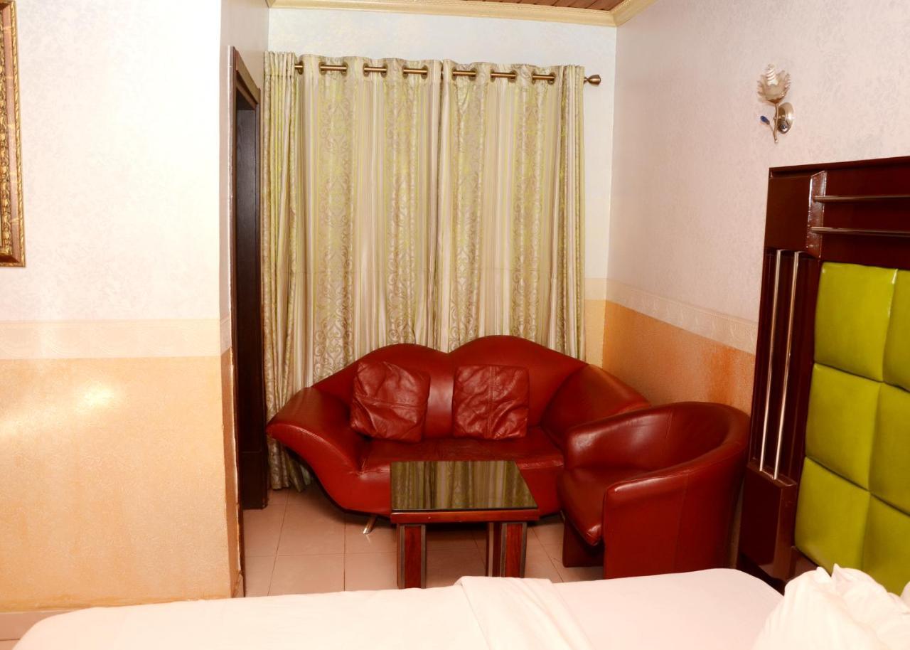 Terrace Green Hotels & Suite Lagos Bagian luar foto
