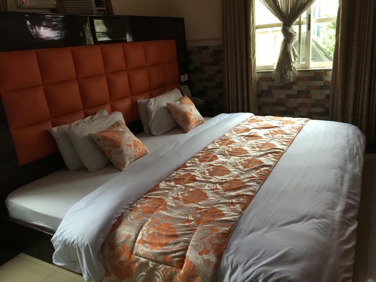 Terrace Green Hotels & Suite Lagos Bagian luar foto